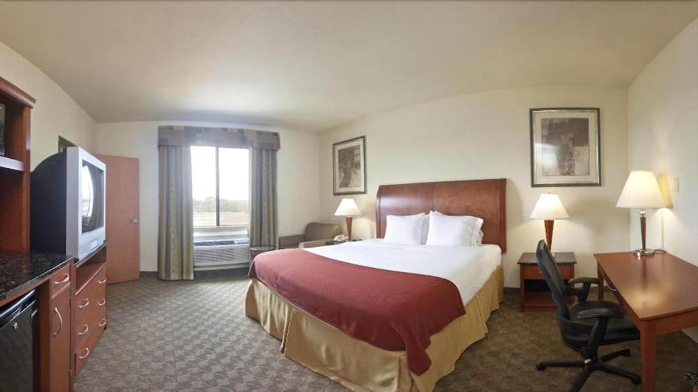 Holiday Inn Express Hotel And Suites Fairfield-North By Ihg Zewnętrze zdjęcie
