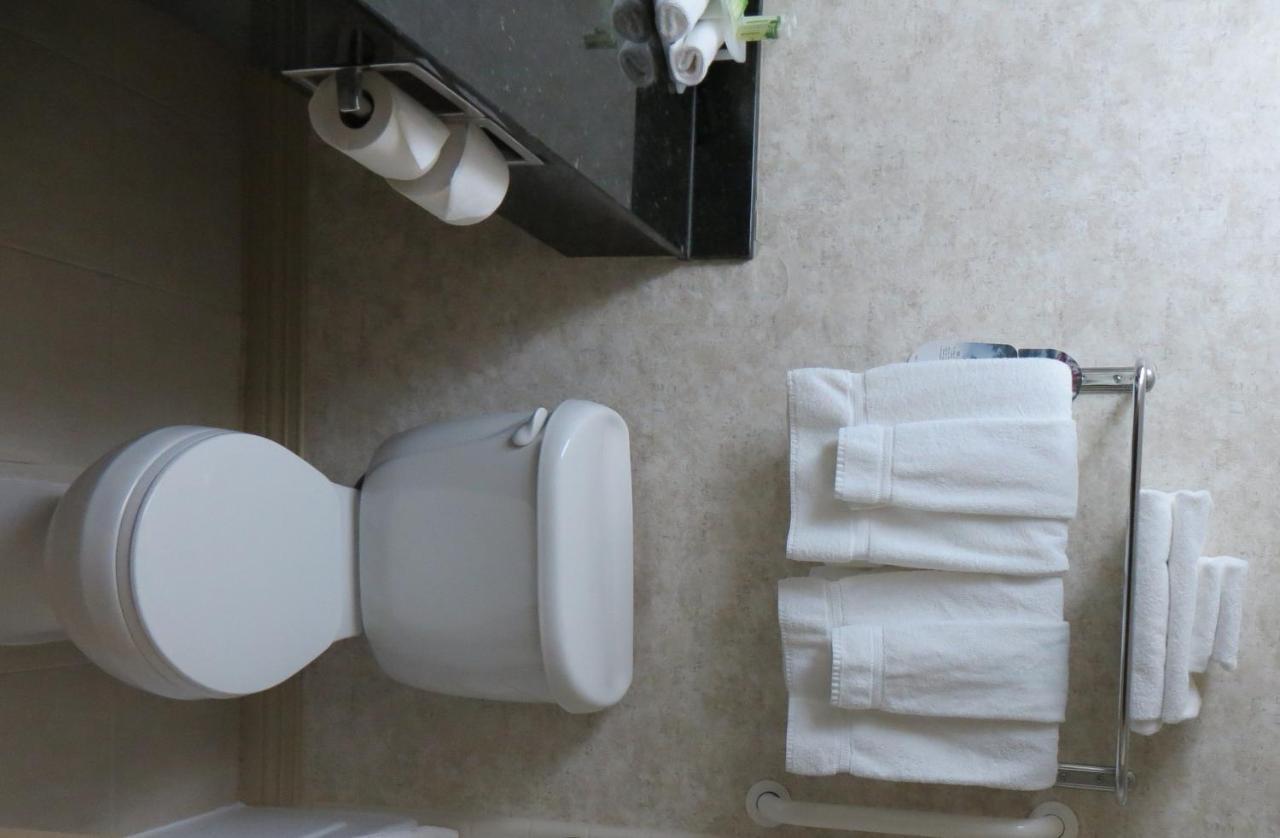 Holiday Inn Express Hotel And Suites Fairfield-North By Ihg Zewnętrze zdjęcie
