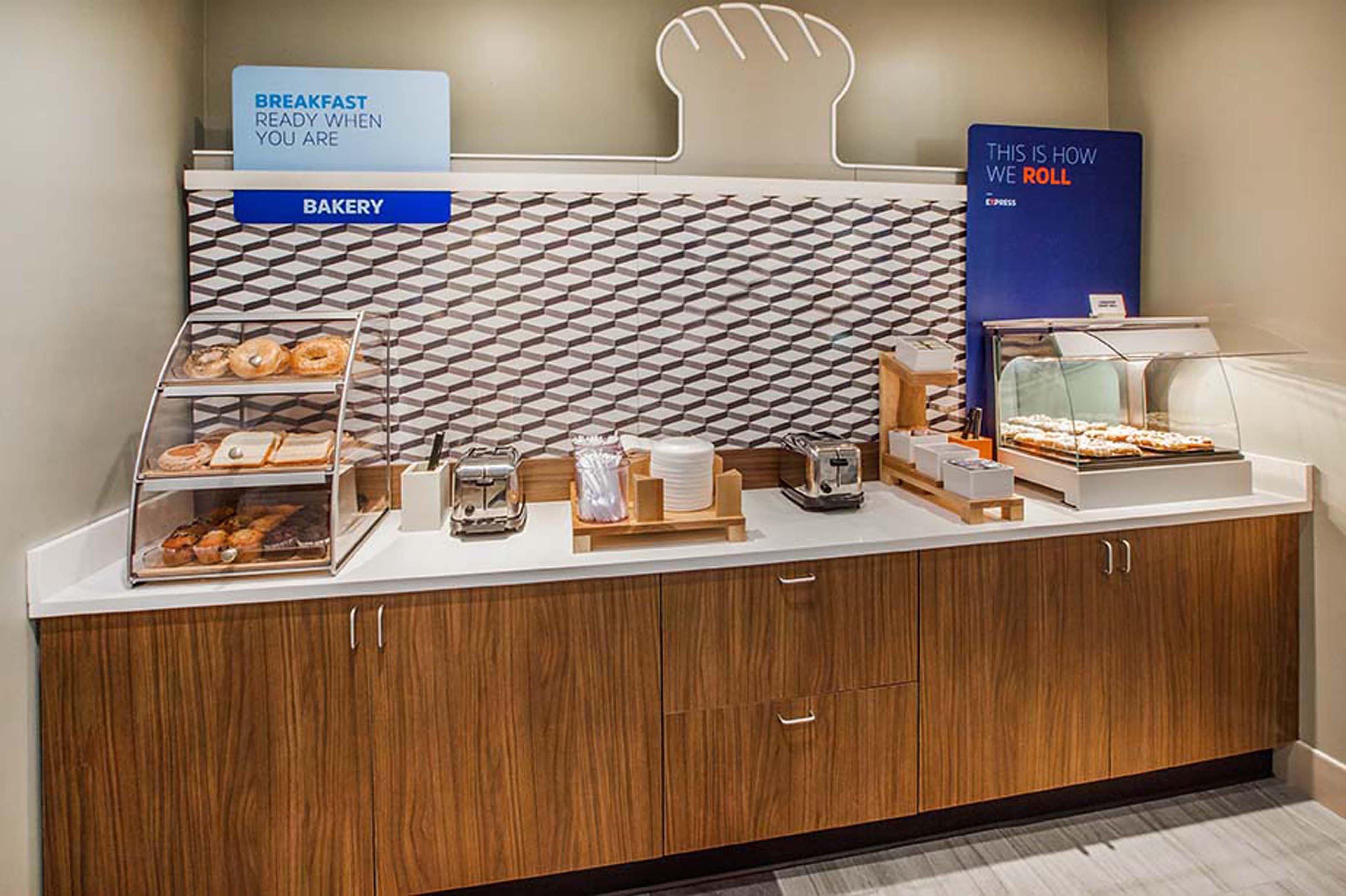 Holiday Inn Express Hotel And Suites Fairfield-North By Ihg Zewnętrze zdjęcie