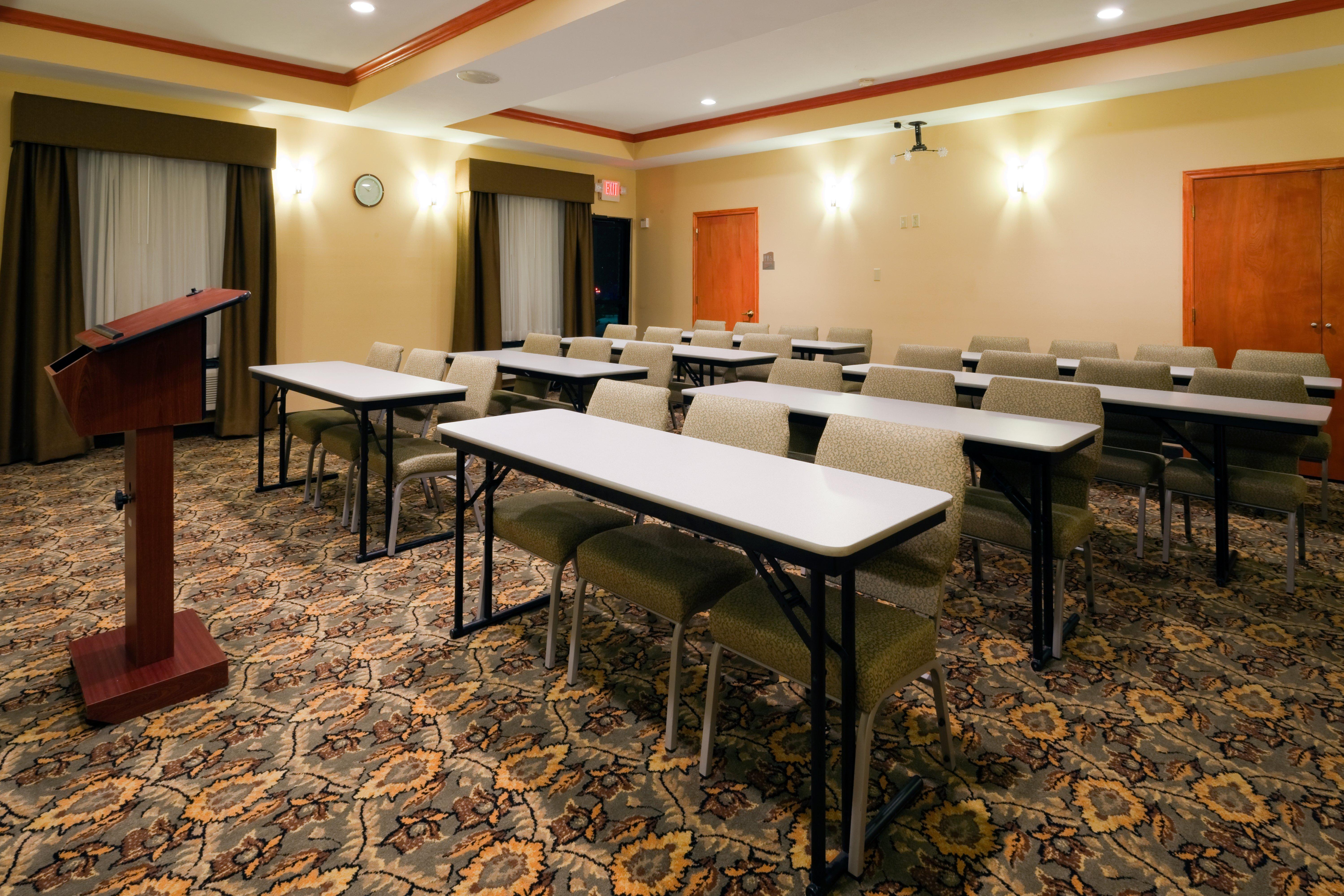 Holiday Inn Express Hotel And Suites Fairfield-North By Ihg Zewnętrze zdjęcie