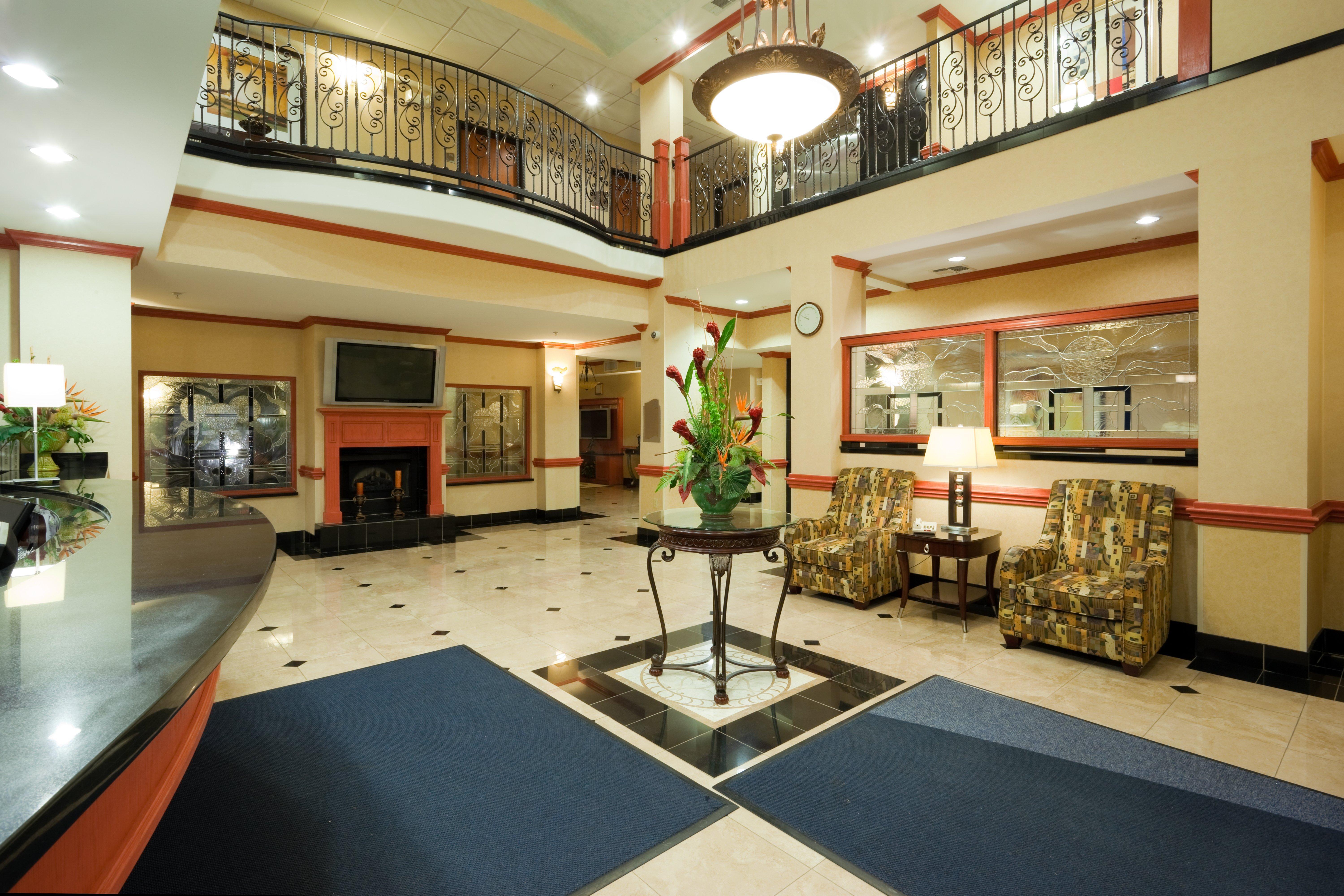 Holiday Inn Express Hotel And Suites Fairfield-North By Ihg Zewnętrze zdjęcie